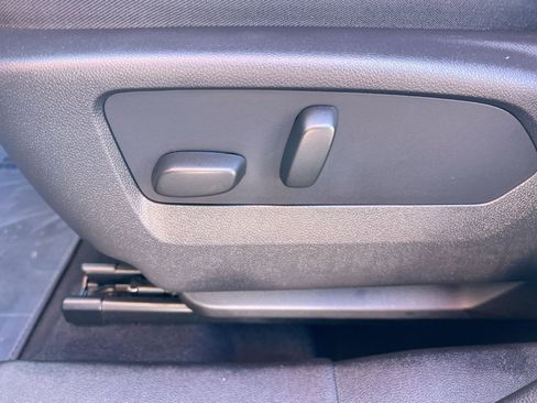 Used 2022 Buick Envision Essence w/ Safety Package image 14