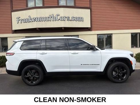 Used 2023 Jeep Grand Cherokee L Laredo AWD/4WD image 9