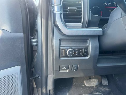 Used 2025 Ford F250 Platinum AWD/4WD image 11