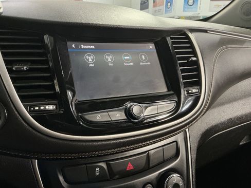 Used 2019 Chevrolet Trax LT w/ Driver Confidence Package AWD/4WD image 19