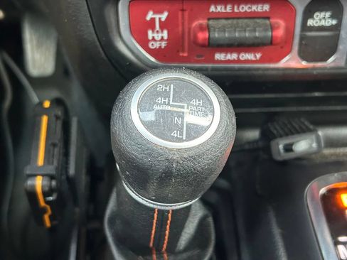 Used 2021 Jeep Gladiator Mojave AWD/4WD image 26