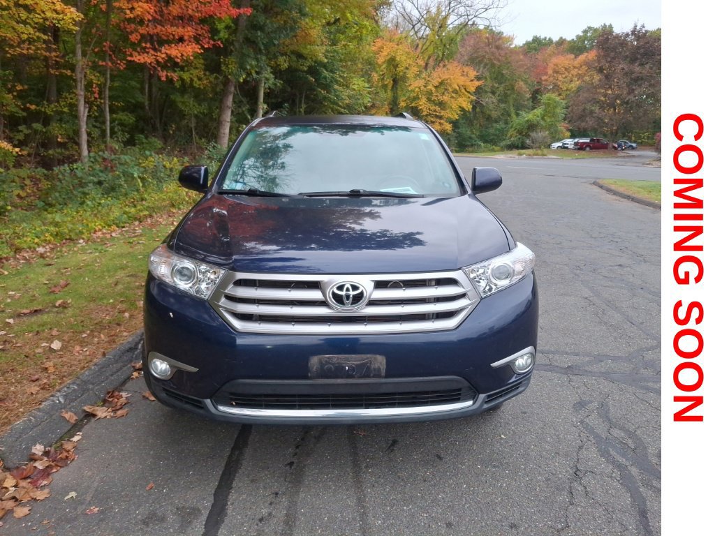Used 2011 Toyota Highlander 4WD w/ Tech Pkg image 3