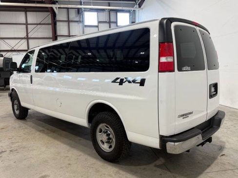 Used 2016 Chevrolet Express 3500 LT w/ LT Preferred Equipment Group RWD image 10
