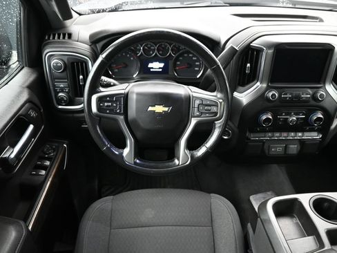 Used 2022 Chevrolet Silverado 1500 LT RWD image 5