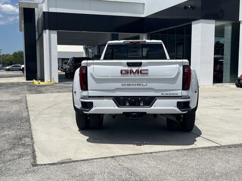 New 2026 GMC Sierra 3500 Denali w/ Denali Reserve Package AWD/4WD image 5