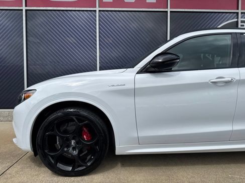 Used 2023 Alfa Romeo Stelvio Veloce AWD/4WD image 16