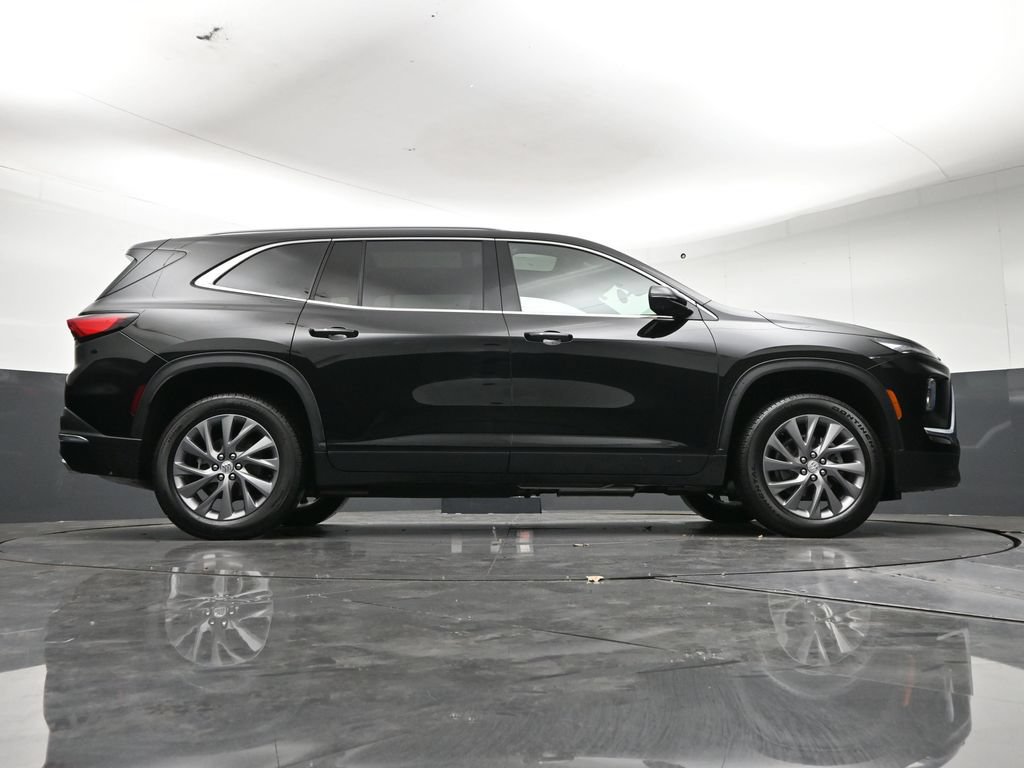Used 2026 Buick Enclave Preferred w/ Power Package AWD/4WD image 29
