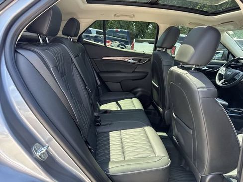 Used 2021 Buick Envision Avenir AWD/4WD image 28