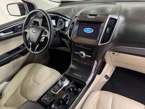Used 2019 Ford Edge Titanium w/ Equipment Group 301A FWD image 37