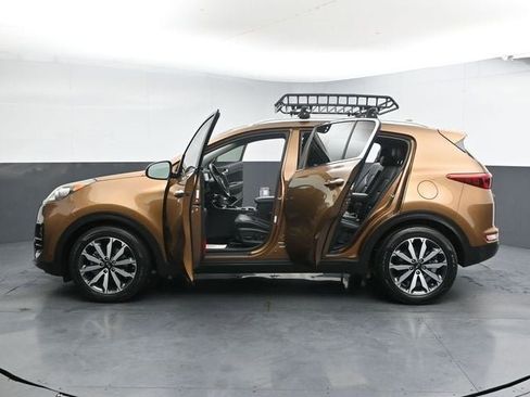 Used 2017 Kia Sportage EX image 38