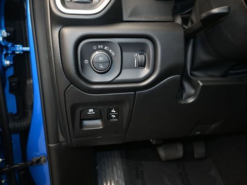 New 2026 RAM 1500 4x4 Crew Cab image 12