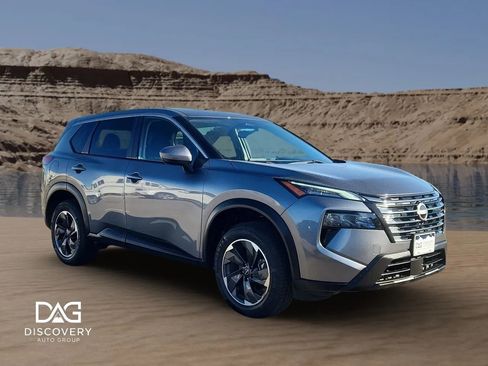 Used 2024 Nissan Rogue SV image 7