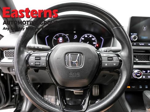 Used 2025 Honda Civic Sport image 10