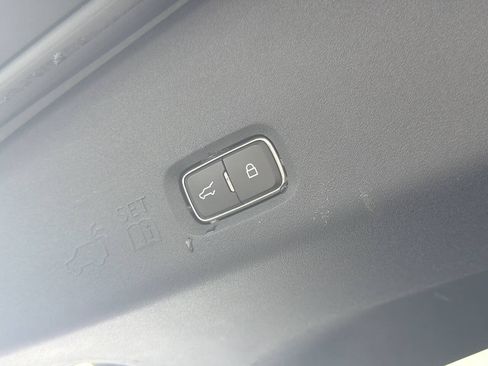 Used 2025 Ford Expedition Max Platinum AWD/4WD image 10