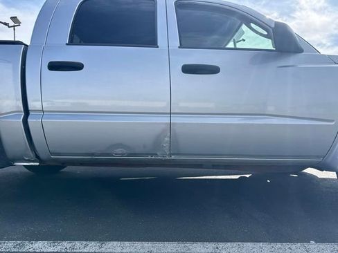 Used 2007 Dodge Dakota ST w/ SXT Group AWD/4WD image 3