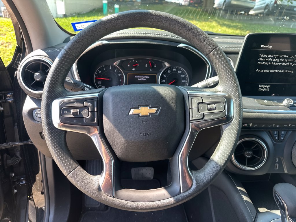 Used 2025 Chevrolet Blazer LT FWD image 43