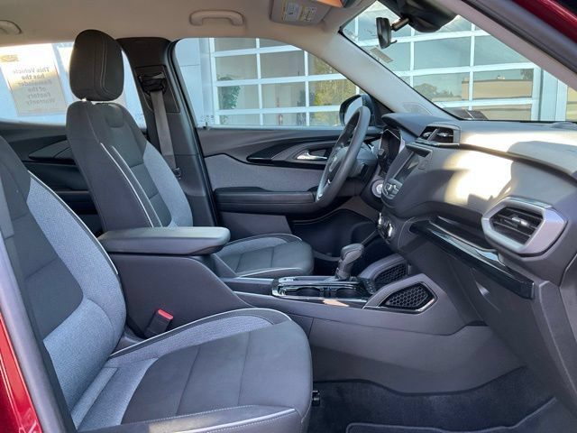 Used 2023 Chevrolet TrailBlazer LS AWD/4WD image 18