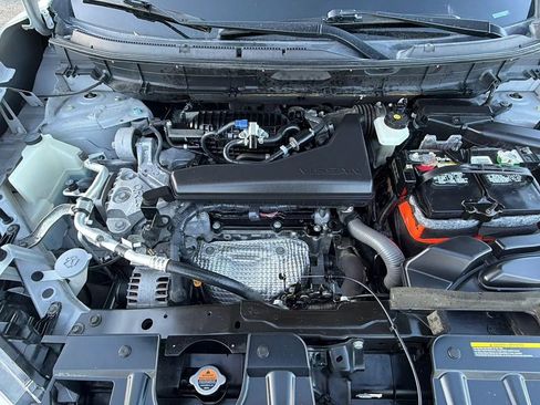Used 2018 Nissan Rogue SL FWD image 29
