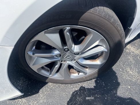 Used 2018 Honda Accord LX image 2