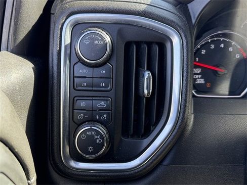 Used 2021 Chevrolet Silverado 1500 LT Trail Boss w/ Convenience Package II image 22