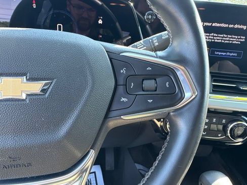 Used 2024 Chevrolet Trax LT w/ Driver Confidence Package FWD image 18