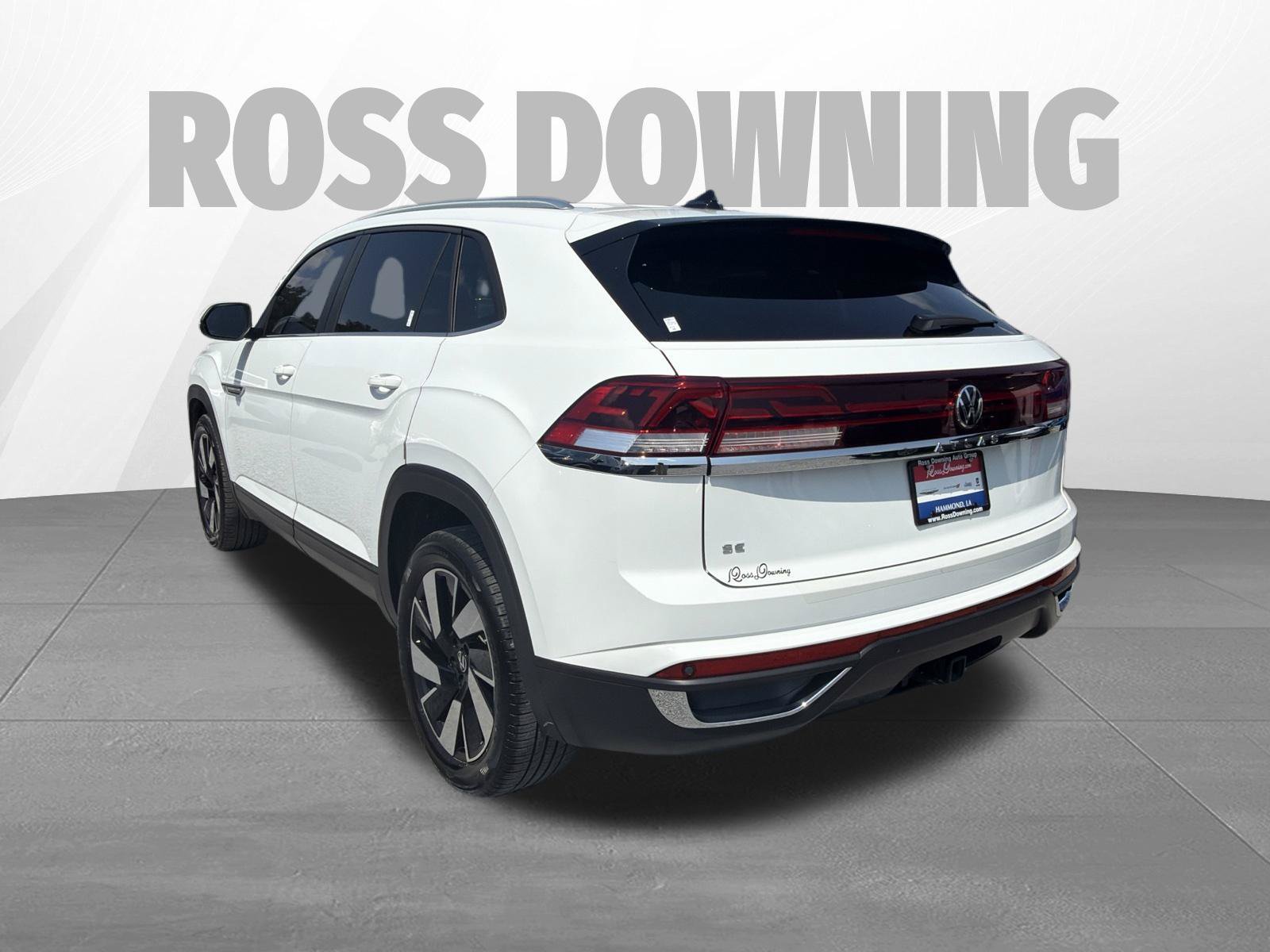 Used 2024 Volkswagen Atlas Cross Sport SE FWD image 6