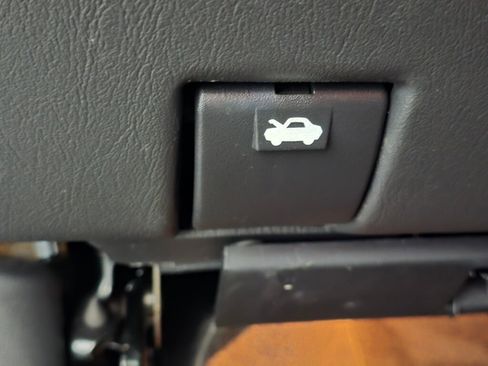 Used 2003 Chevrolet Monte Carlo SS image 73