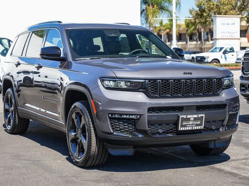 New 2025 Jeep Grand Cherokee L Limited w/ Luxury Tech Group II image 3