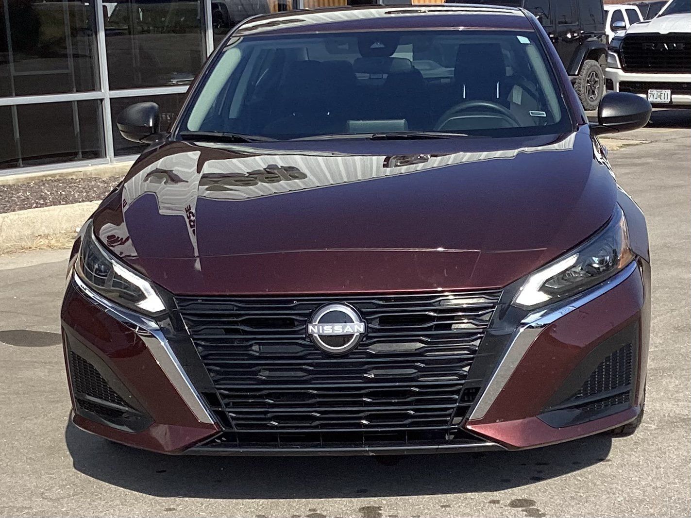 Used 2025 Nissan Altima 2.5 SV FWD image 4