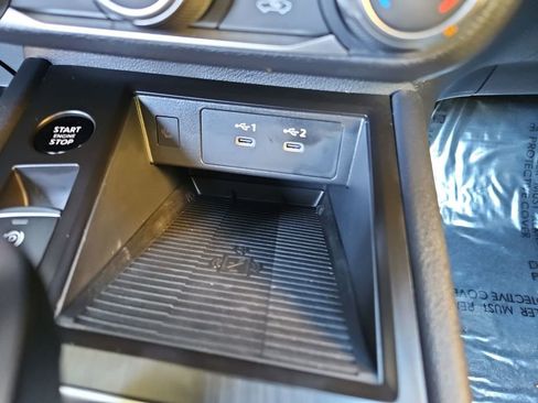 Used 2025 Nissan Kicks SV w/ SV Premium Package image 21