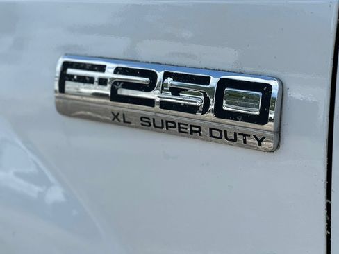 Used 2005 Ford F250 XL RWD image 20