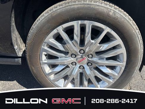 Used 2024 GMC Yukon Denali w/ Advanced Technology Package AWD/4WD image 24