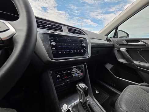 Used 2024 Volkswagen Tiguan SE FWD image 14