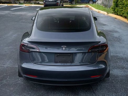 Used 2023 Tesla Model 3 Standard Range RWD image 9