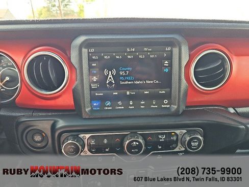 Used 2023 Jeep Gladiator Rubicon w/ Cold Weather Group image 22