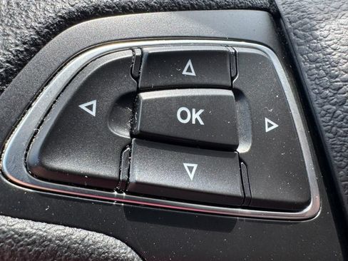 Used 2017 Ford Escape SE w/ Equipment Group 201A FWD image 16