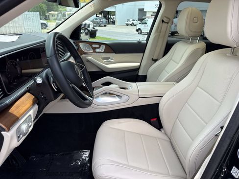 Certified 2024 Mercedes-Benz GLE 350 4MATIC image 9