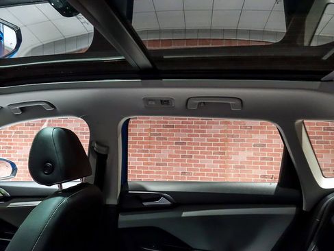 Used 2023 Volkswagen Taos SEL image 16