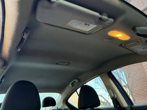 Used 2017 Nissan Versa SV image 20