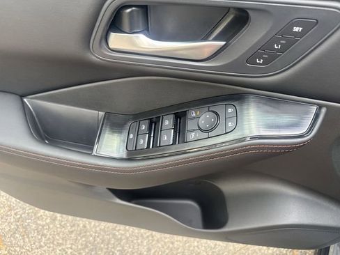 New 2026 Nissan Rogue SV AWD/4WD image 27