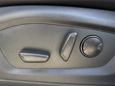 Used 2021 Ford Explorer Limited w/ Equipment Group 301A image 29