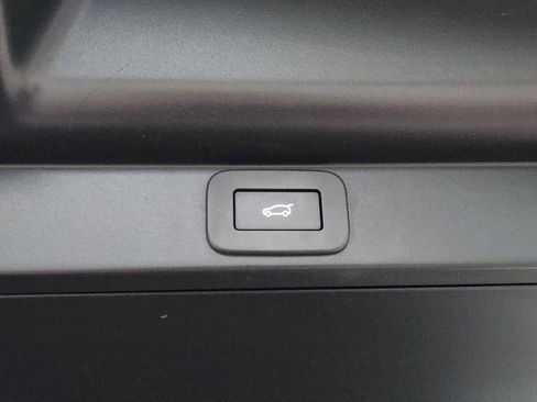 Certified 2023 Land Rover Range Rover Long Wheelbase SE image 37