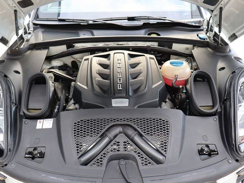 Used 2017 Porsche Macan S image 54