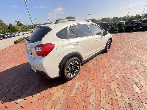 Used 2017 Subaru Crosstrek 2.0i Premium AWD/4WD image 31