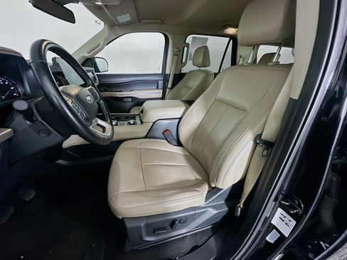 Used 2024 Ford Expedition Max XLT image 13