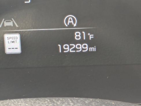 Used 2024 Kia Sportage EX image 33