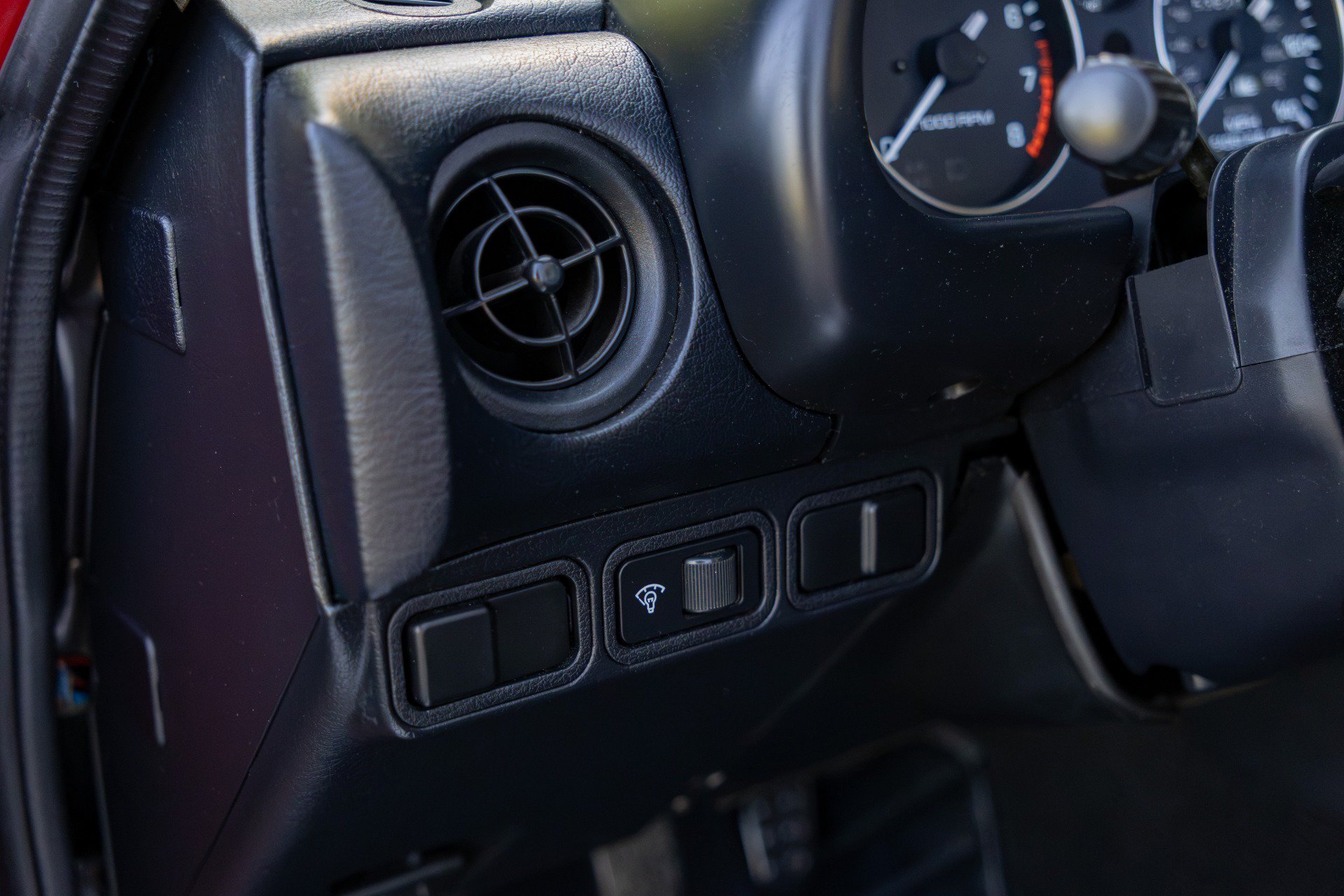 Used 1990 MAZDA MX-5 Miata RWD image 73
