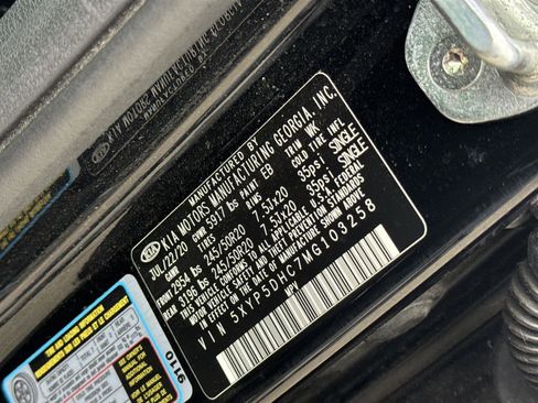 Used 2021 Kia Telluride SX w/ SX Prestige Package image 32