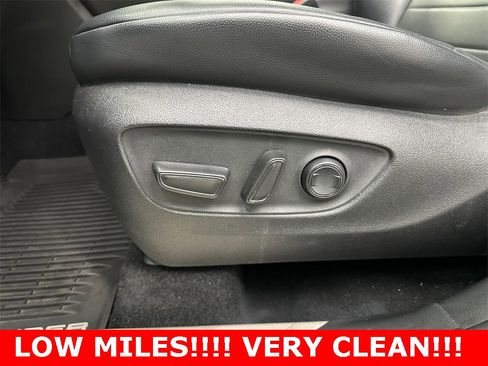 Used 2021 Toyota Highlander XLE image 10