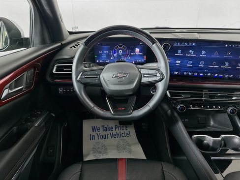 Used 2024 Chevrolet Traverse RS AWD/4WD image 23
